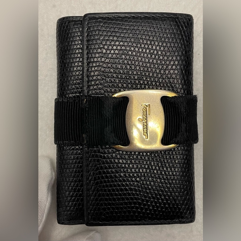 Salvatore Ferragamo Authentic Vintage Textured Black Key Holder